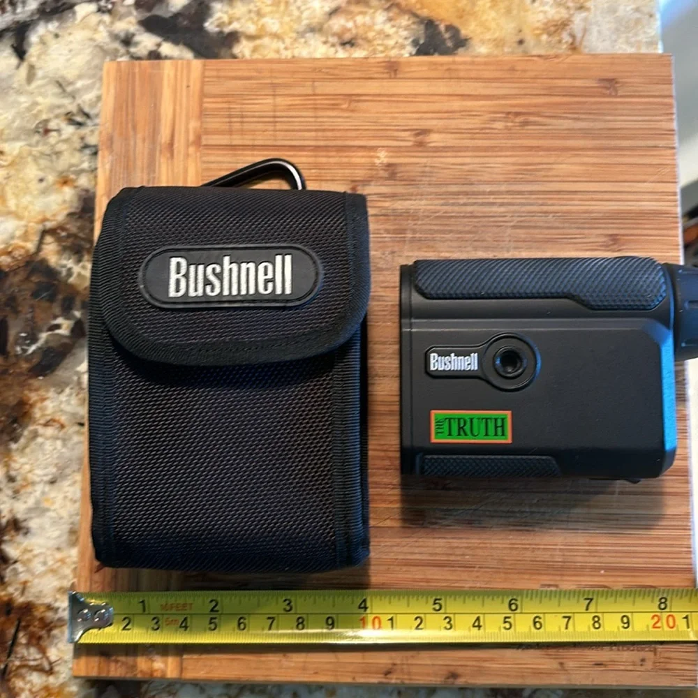 Bushell 4” x 3”. Range Finder. THE TRUTH. Black with Case and Belt Clip.